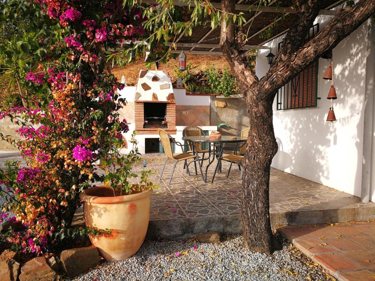 Casa Lola Villa Sayalonga ภายนอก รูปภาพ